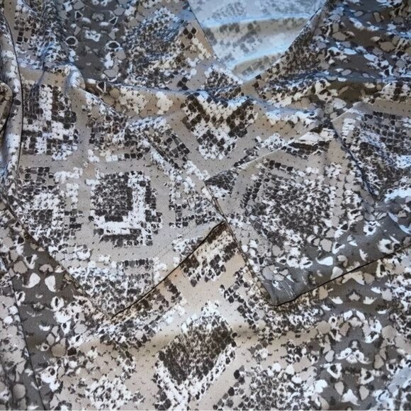 Leith Snake Print Bodysuit Women L Beige Polyester Spandex Stretchy Chic V-Neck - Picture 8 of 8